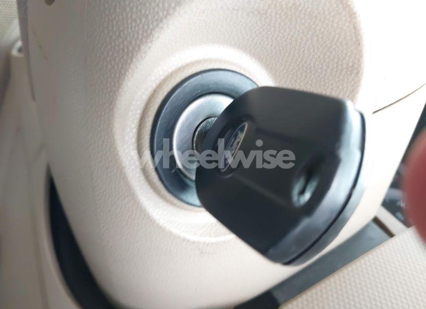 Photo 11 of 2009 Ford Escape LIMITED (VIN 1FMCU04G79KA10420)