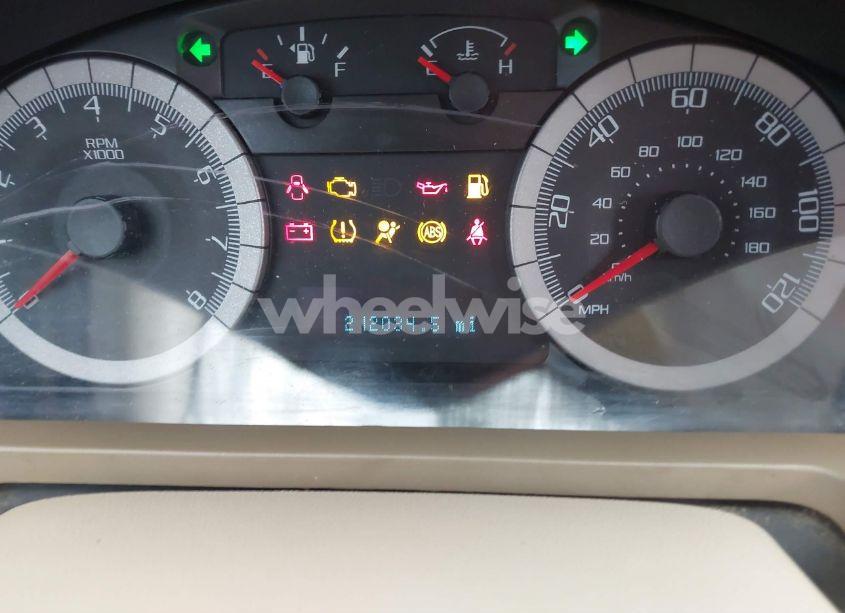 Photo 15 of 2009 Ford Escape LIMITED (VIN 1FMCU04G79KA10420)