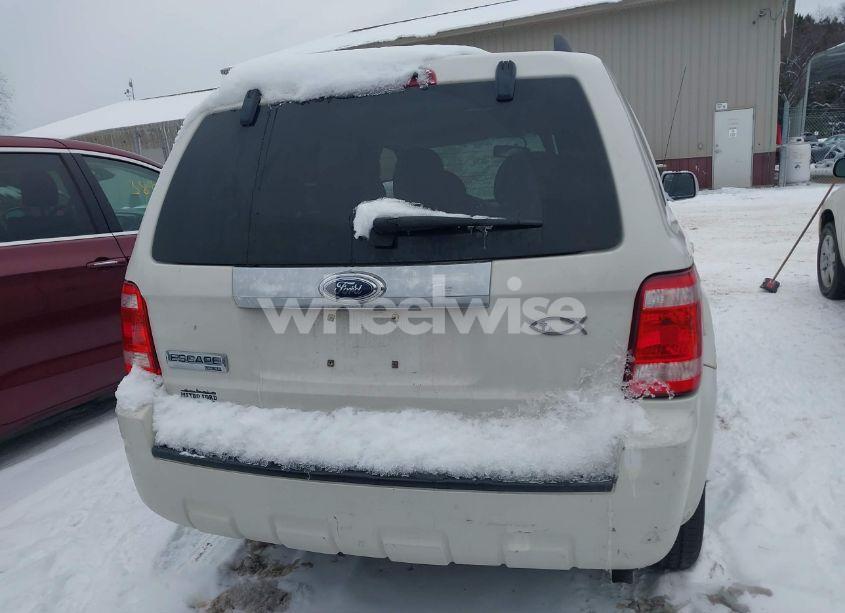 Photo 16 of 2009 Ford Escape LIMITED (VIN 1FMCU04G79KA10420)