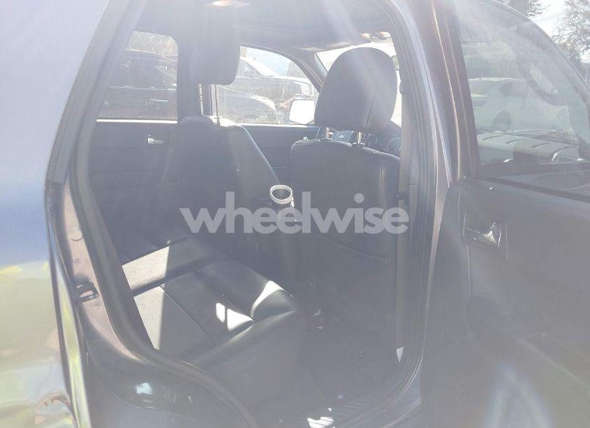 Photo 8 of 2009 Ford Escape LIMITED (VIN 1FMCU04G79KB00876)