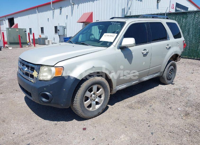 Photo 2 of 2009 Ford Escape LIMITED (VIN 1FMCU04G79KB35059)