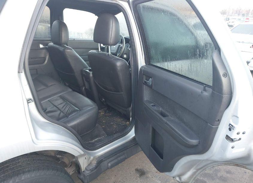 Photo 8 of 2009 Ford Escape LIMITED (VIN 1FMCU04G89KA57987)