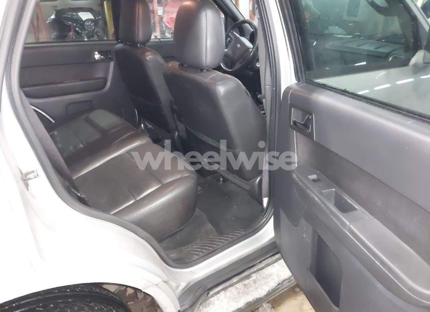 Photo 8 of 2009 Ford Escape LIMITED (VIN 1FMCU04G89KC04373)