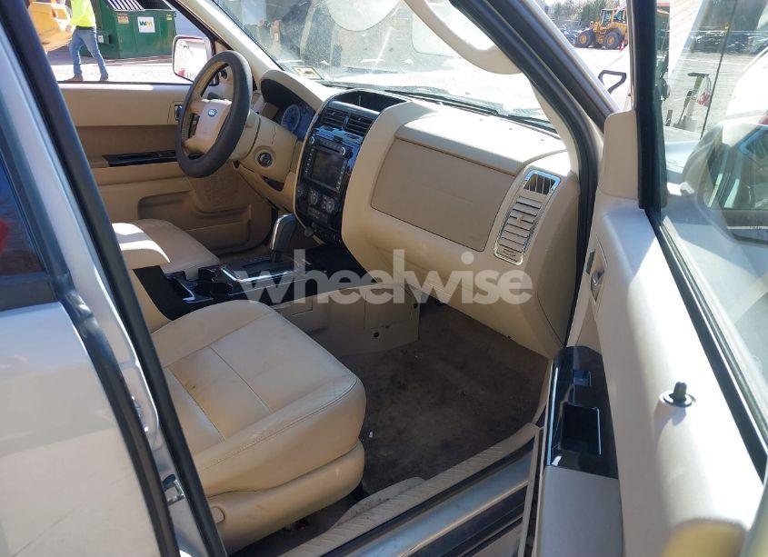 Photo 5 of 2009 Ford Escape LIMITED (VIN 1FMCU04GX9KD12252)