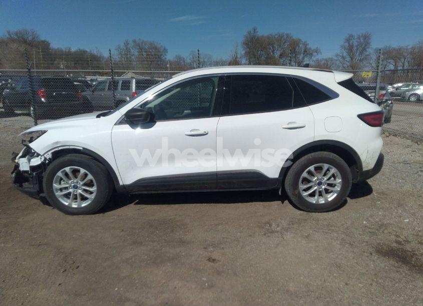 Photo 14 of 2022 Ford Escape SE HYBRID (VIN 1FMCU0BZ0NUB45984)