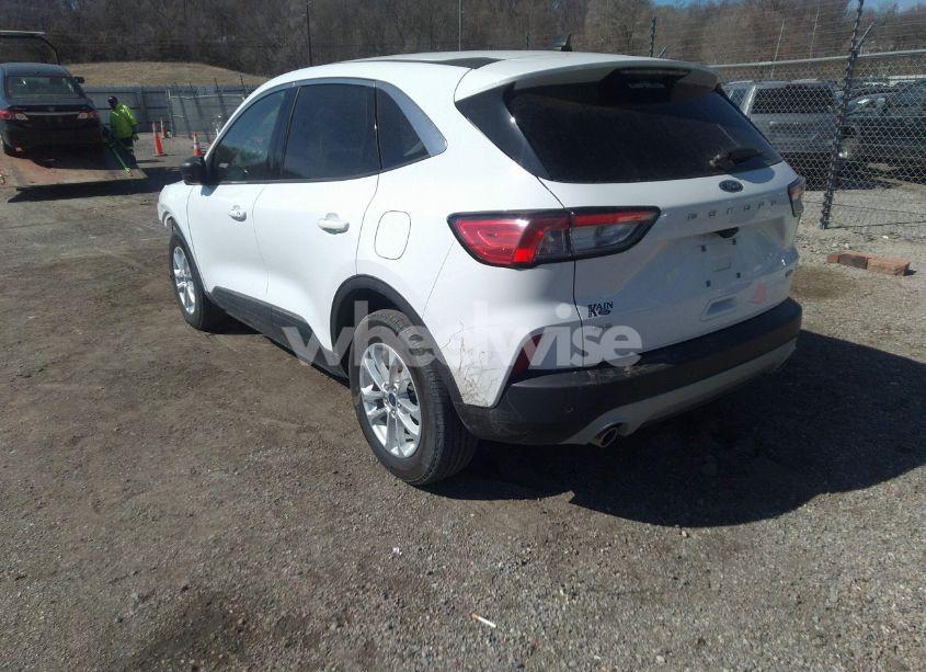 Photo 3 of 2022 Ford Escape SE HYBRID (VIN 1FMCU0BZ0NUB45984)