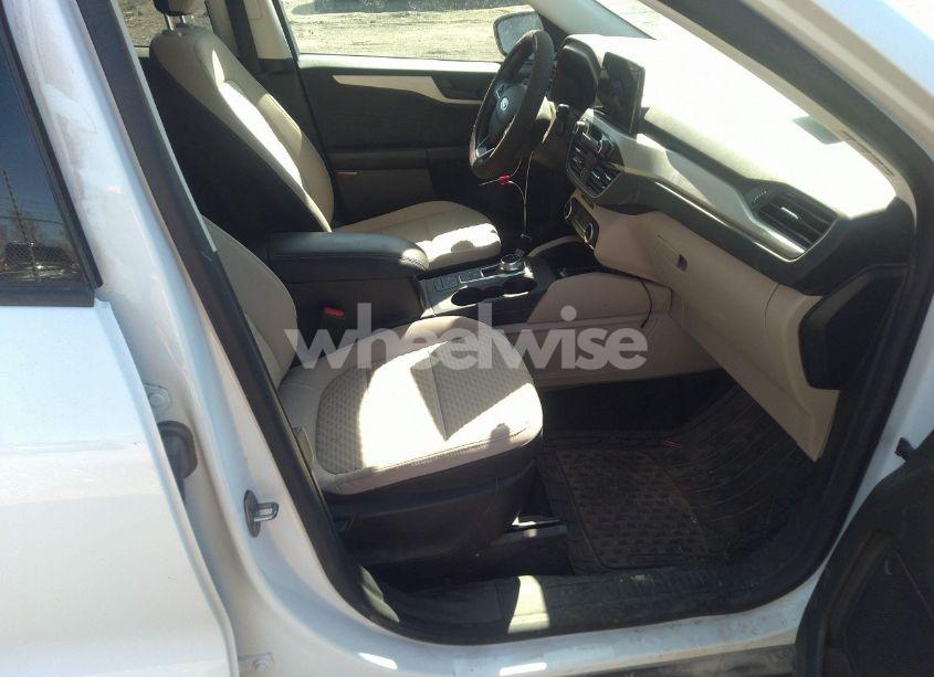 Photo 5 of 2022 Ford Escape SE HYBRID (VIN 1FMCU0BZ0NUB45984)