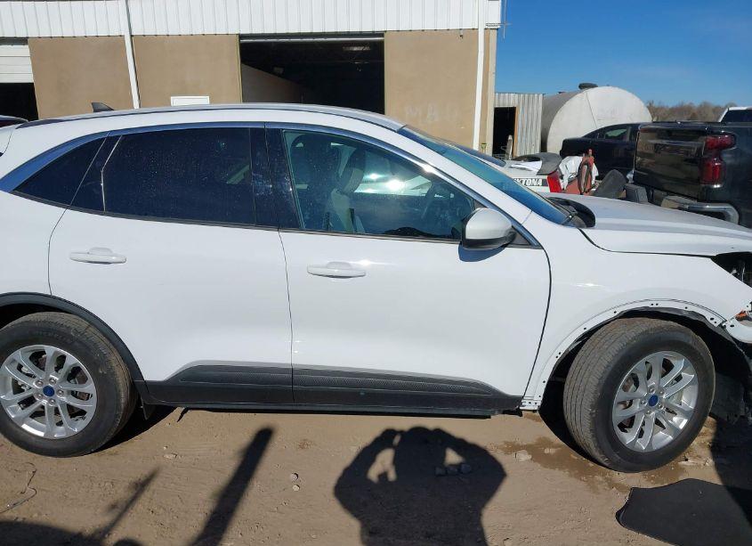 Photo 14 of 2021 Ford Escape SE HYBRID (VIN 1FMCU0BZ1MUB21045)