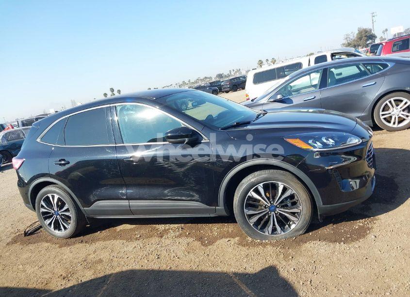 Photo 13 of 2022 Ford Escape SE HYBRID (VIN 1FMCU0BZ1NUA27569)