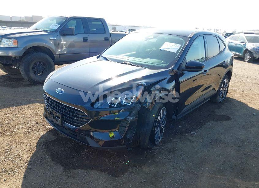 Photo 2 of 2022 Ford Escape SE HYBRID (VIN 1FMCU0BZ1NUA27569)