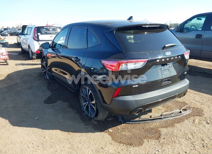 Photo 3 of 2022 Ford Escape SE HYBRID (VIN 1FMCU0BZ1NUA27569)