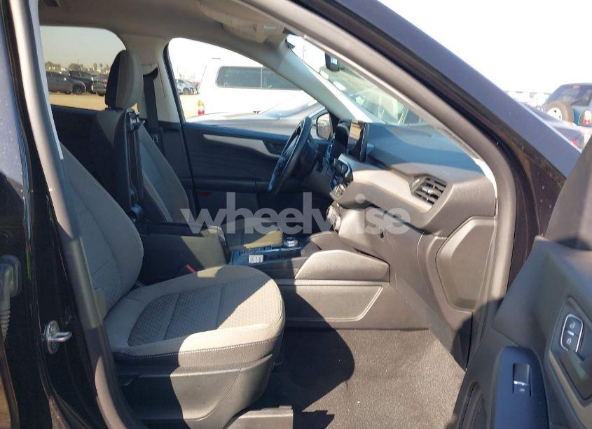 Photo 5 of 2022 Ford Escape SE HYBRID (VIN 1FMCU0BZ1NUA27569)