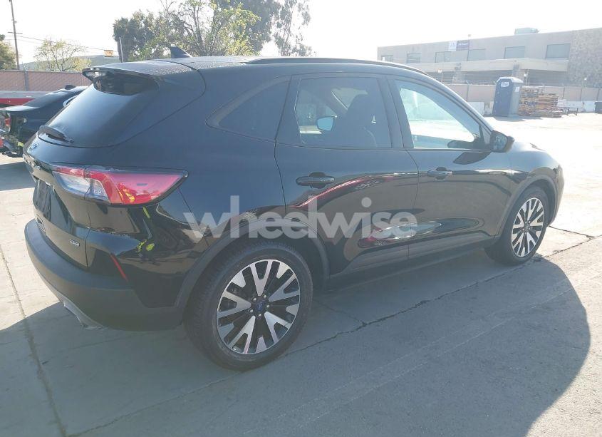 Photo 4 of 2020 Ford Escape SE SPORT HYBRID (VIN 1FMCU0BZ3LUC35370)