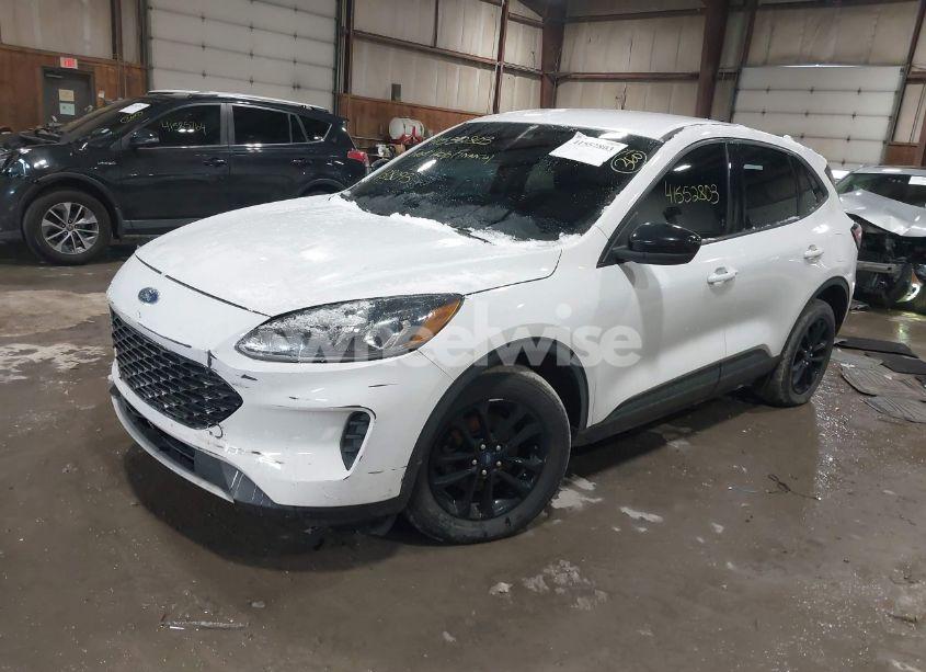 Photo 2 of 2020 Ford Escape SE SPORT HYBRID (VIN 1FMCU0BZ5LUB09995)