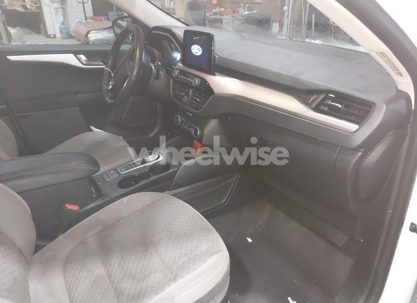 Photo 5 of 2020 Ford Escape SE SPORT HYBRID (VIN 1FMCU0BZ5LUB09995)