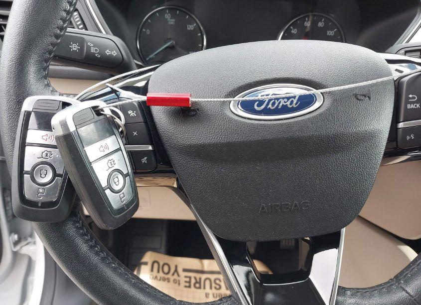 Photo 11 of 2021 Ford Escape SE HYBRID (VIN 1FMCU0BZ5MUA00809)