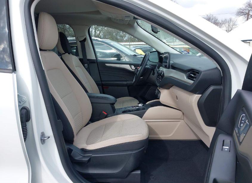 Photo 5 of 2021 Ford Escape SE HYBRID (VIN 1FMCU0BZ5MUA00809)