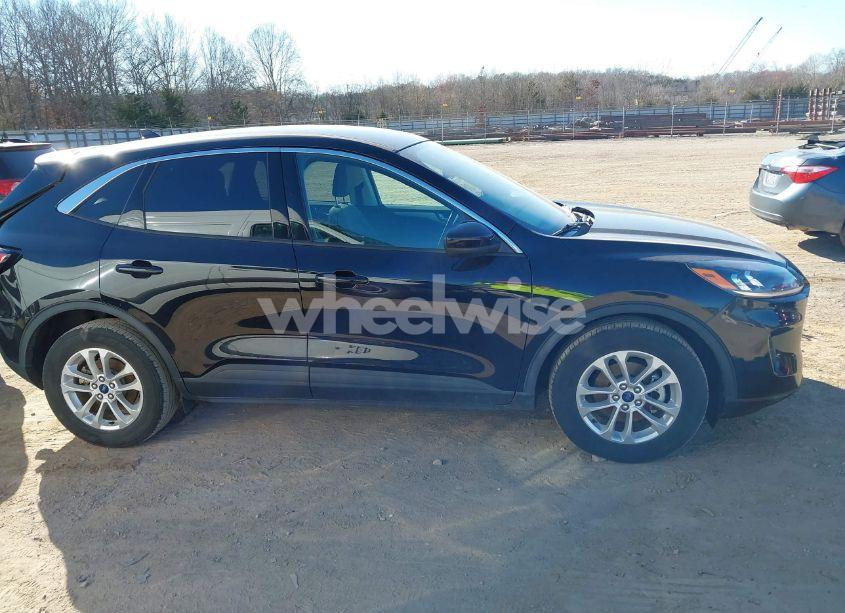 Photo 13 of 2021 Ford Escape SE HYBRID (VIN 1FMCU0BZ5MUA85022)
