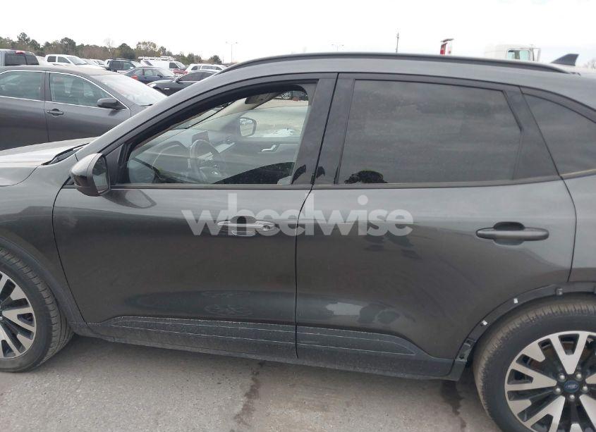 Photo 15 of 2020 Ford Escape SE SPORT HYBRID (VIN 1FMCU0BZ6LUC52910)