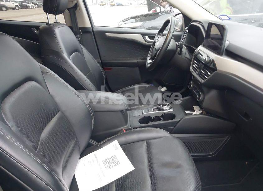 Photo 5 of 2020 Ford Escape SE SPORT HYBRID (VIN 1FMCU0BZ6LUC52910)