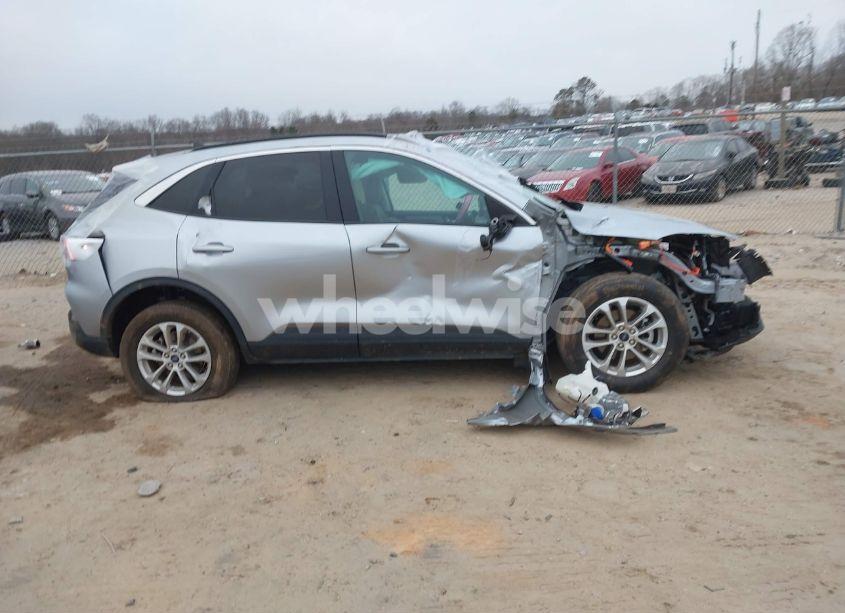 Photo 14 of 2021 Ford Escape SE HYBRID (VIN 1FMCU0BZ7MUB20546)