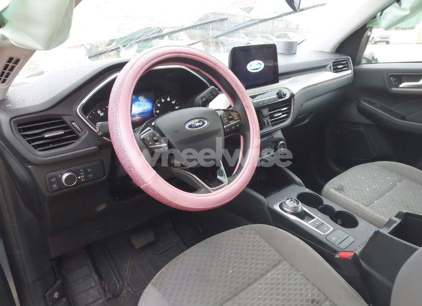 Photo 18 of 2021 Ford Escape SE HYBRID (VIN 1FMCU0BZ7MUB20546)