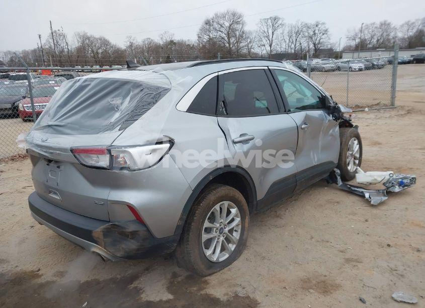 Photo 4 of 2021 Ford Escape SE HYBRID (VIN 1FMCU0BZ7MUB20546)