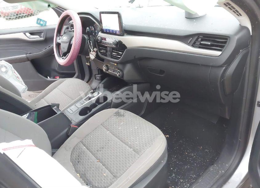 Photo 5 of 2021 Ford Escape SE HYBRID (VIN 1FMCU0BZ7MUB20546)