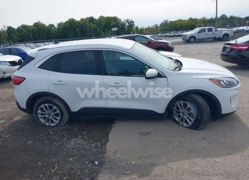 Photo 13 of 2021 Ford Escape SE HYBRID (VIN 1FMCU0BZ8MUA59353)