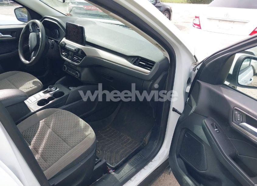 Photo 5 of 2021 Ford Escape SE HYBRID (VIN 1FMCU0BZ8MUA59353)