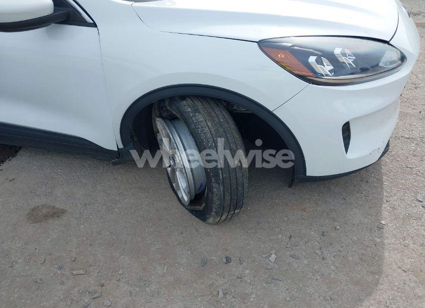 Photo 6 of 2021 Ford Escape SE HYBRID (VIN 1FMCU0BZ8MUA59353)