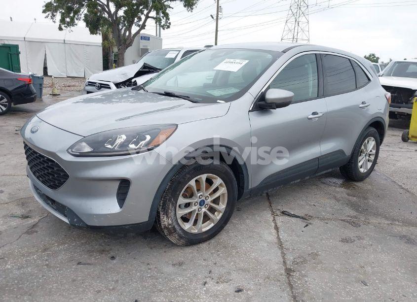 Photo 2 of 2021 Ford Escape SE HYBRID (VIN 1FMCU0BZ8MUA78369)