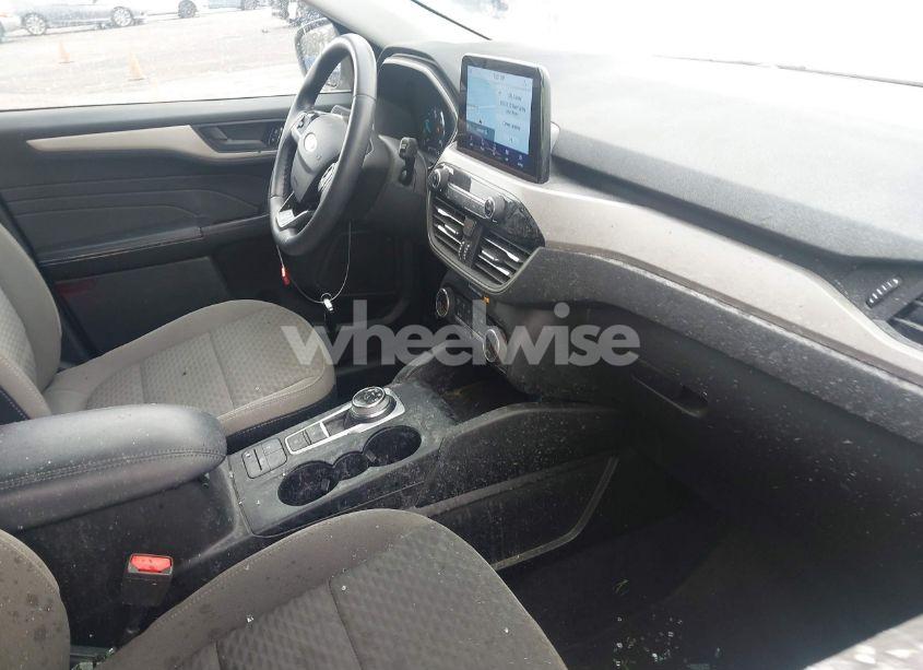 Photo 5 of 2022 Ford Escape SE HYBRID (VIN 1FMCU0BZ8NUA02734)