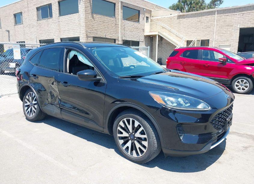 2020 Ford Escape SE SPORT HYBRID (VIN 1FMCU0BZ9LUB26203) main photo