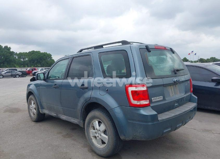 Photo 14 of 2010 Ford Escape XLS (VIN 1FMCU0C70AKA52269)