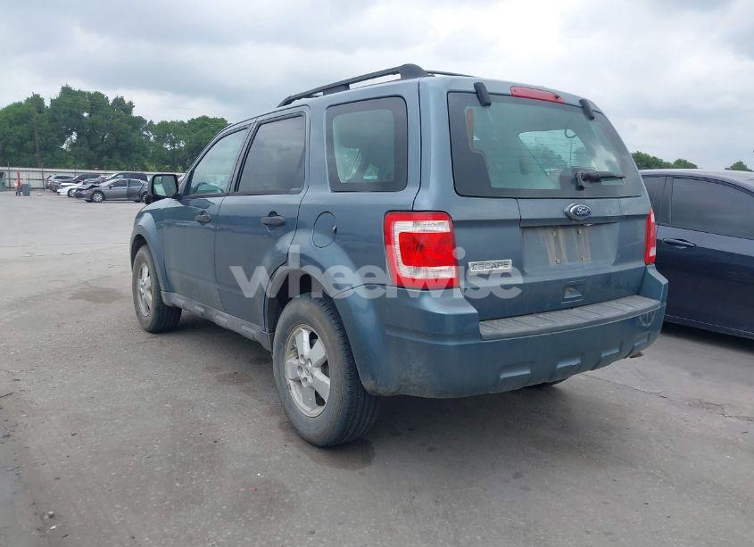 Photo 3 of 2010 Ford Escape XLS (VIN 1FMCU0C70AKA52269)