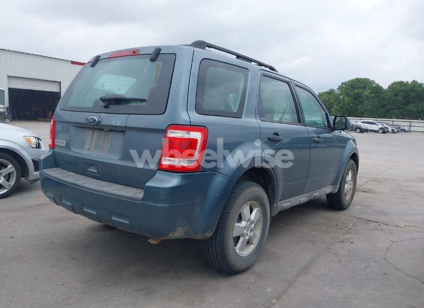 Photo 4 of 2010 Ford Escape XLS (VIN 1FMCU0C70AKA52269)