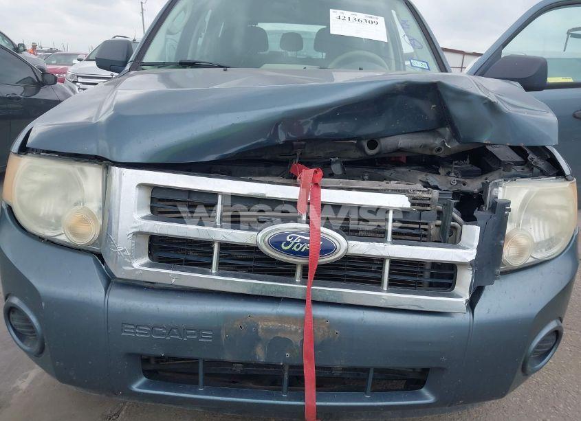 Photo 6 of 2010 Ford Escape XLS (VIN 1FMCU0C70AKA52269)