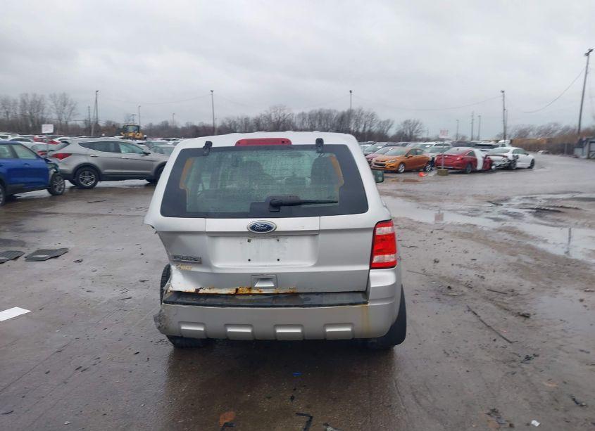 Photo 16 of 2010 Ford Escape XLS (VIN 1FMCU0C70AKA68293)