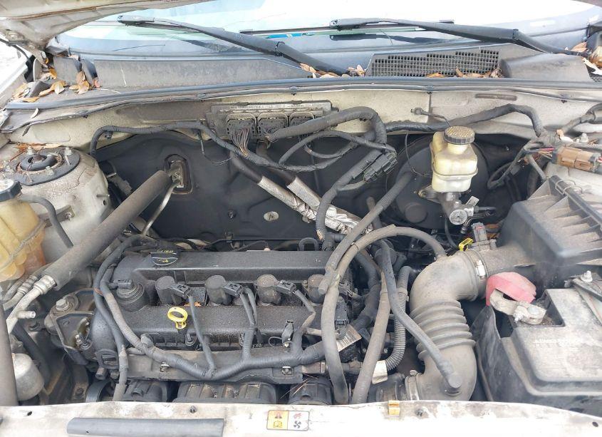 Photo 10 of 2010 Ford Escape XLS (VIN 1FMCU0C70AKB03284)