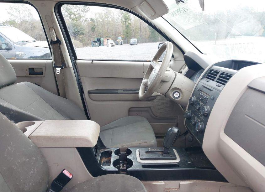 Photo 5 of 2010 Ford Escape XLS (VIN 1FMCU0C70AKB03284)