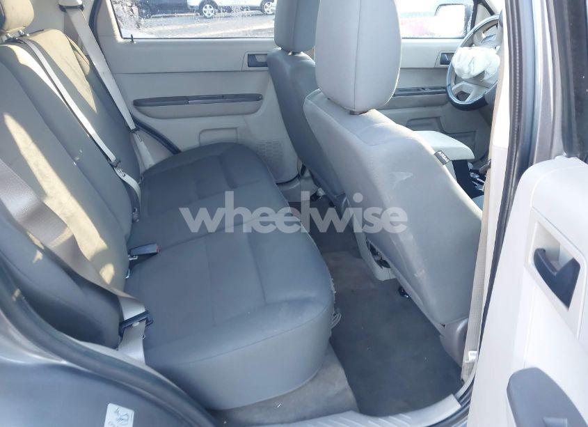 Photo 8 of 2010 Ford Escape XLS (VIN 1FMCU0C70AKD02237)