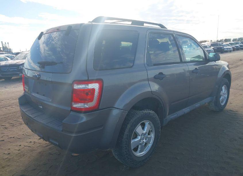 Photo 4 of 2010 Ford Escape XLS (VIN 1FMCU0C70AKD47100)