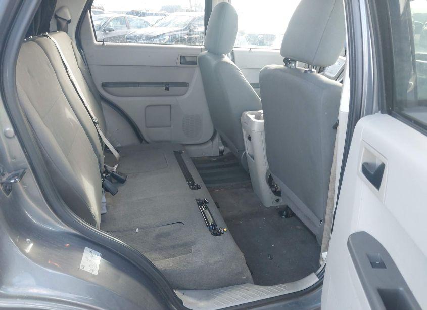Photo 8 of 2010 Ford Escape XLS (VIN 1FMCU0C70AKD47100)