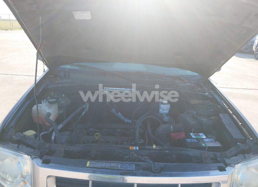 Photo 10 of 2011 Ford Escape XLS (VIN 1FMCU0C70BKC50996)