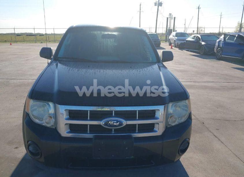 Photo 6 of 2011 Ford Escape XLS (VIN 1FMCU0C70BKC50996)