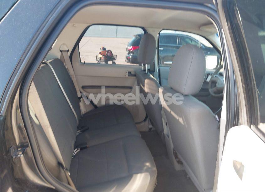 Photo 8 of 2011 Ford Escape XLS (VIN 1FMCU0C70BKC50996)