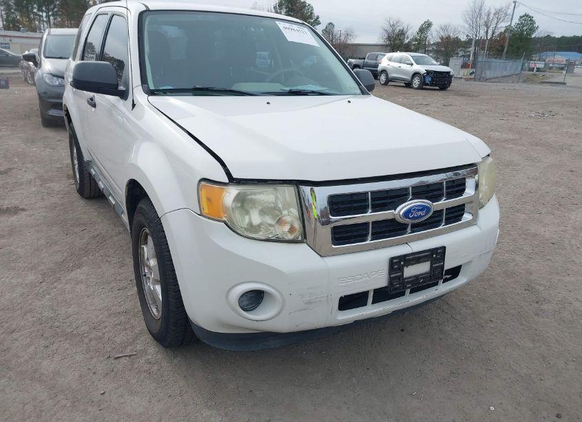 Photo 6 of 2011 Ford Escape XLS (VIN 1FMCU0C70BKC60105)