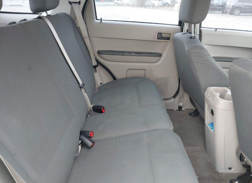 Photo 8 of 2011 Ford Escape XLS (VIN 1FMCU0C70BKC60105)