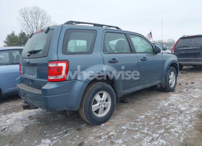 Photo 4 of 2012 Ford Escape XLS (VIN 1FMCU0C70CKA82858)
